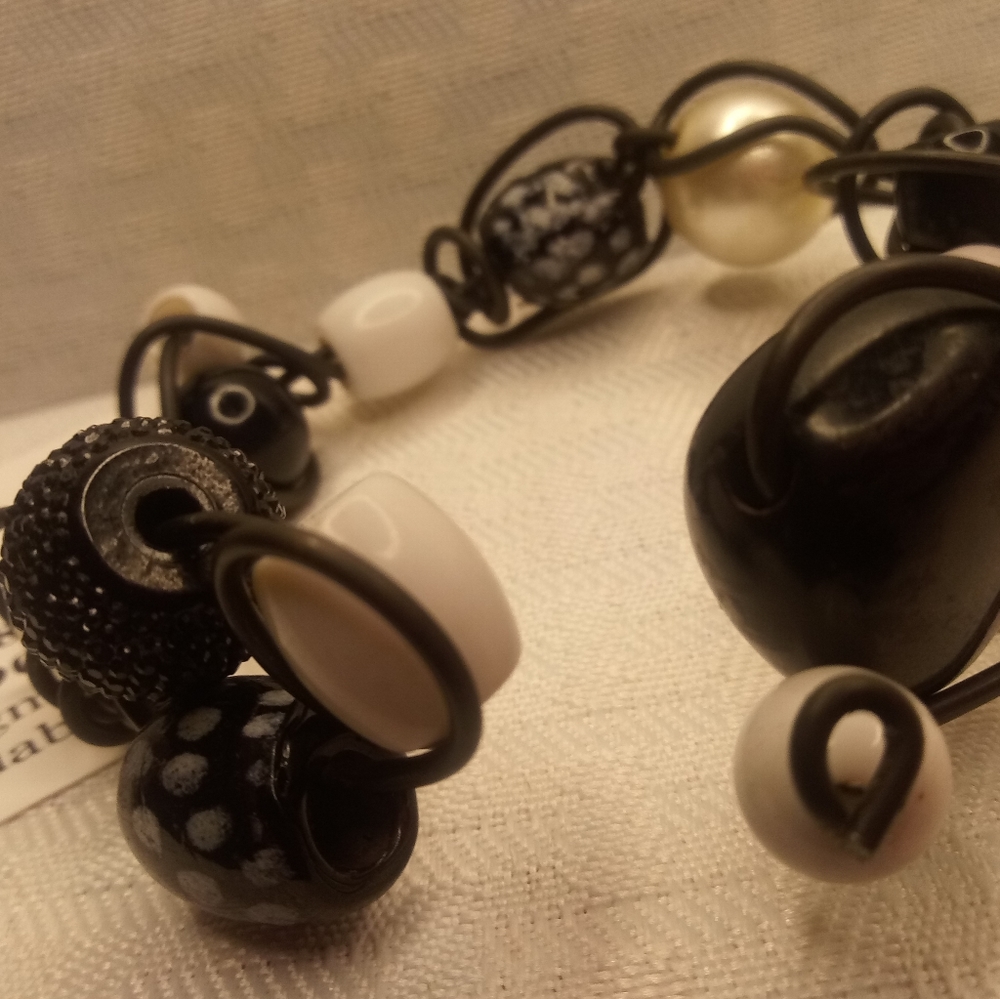 Jewelry - Picture 3 of 8